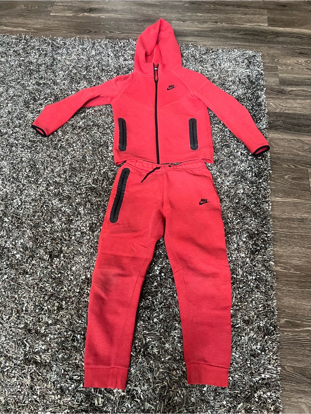 Nike Tech Fleece Red & Black Full Zip Hoodie Jogger Tracksuit Set Size L